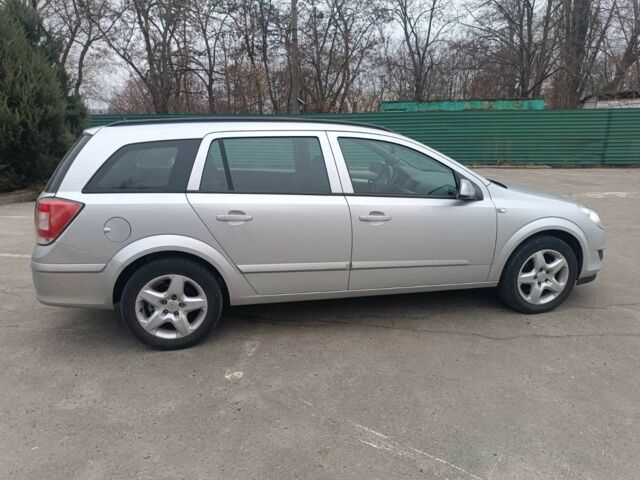 Серый Опель Астра, объемом двигателя 1.6 л и пробегом 226 тыс. км за 5400 $, фото 7 на Automoto.ua