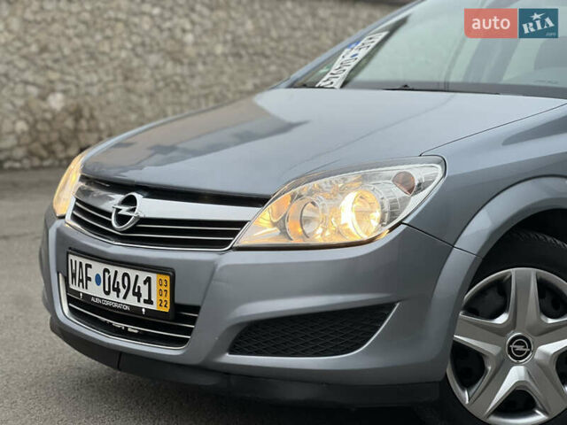 Сірий Опель Астра, об'ємом двигуна 1.7 л та пробігом 240 тис. км за 5199 $, фото 2 на Automoto.ua