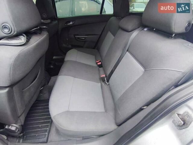 Сірий Опель Астра, об'ємом двигуна 1.91 л та пробігом 292 тис. км за 5800 $, фото 9 на Automoto.ua