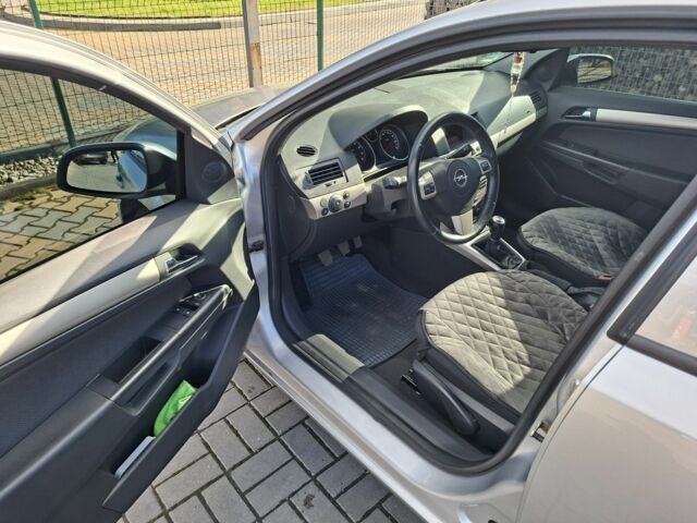 Опель Астра 2007 в Ивано-Франковске на Automoto.ua Серый Опель Астра, объемом двигателя 0 л и пробегом 197 тыс. км за 5400 $, фото 3 на Automoto.ua