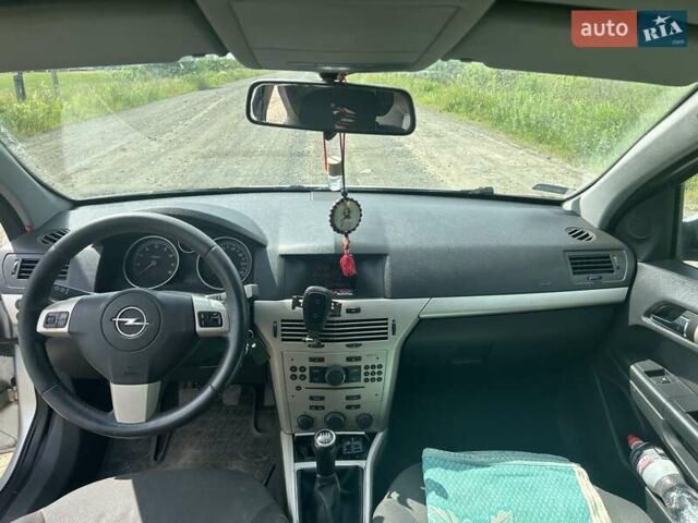 Сірий Опель Астра, об'ємом двигуна 1.6 л та пробігом 460 тис. км за 5200 $, фото 5 на Automoto.ua