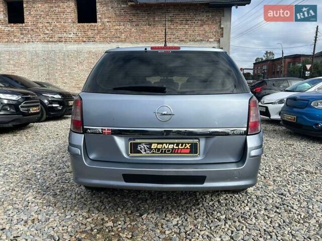 Серый Опель Астра, объемом двигателя 1.69 л и пробегом 238 тыс. км за 4799 $, фото 5 на Automoto.ua
