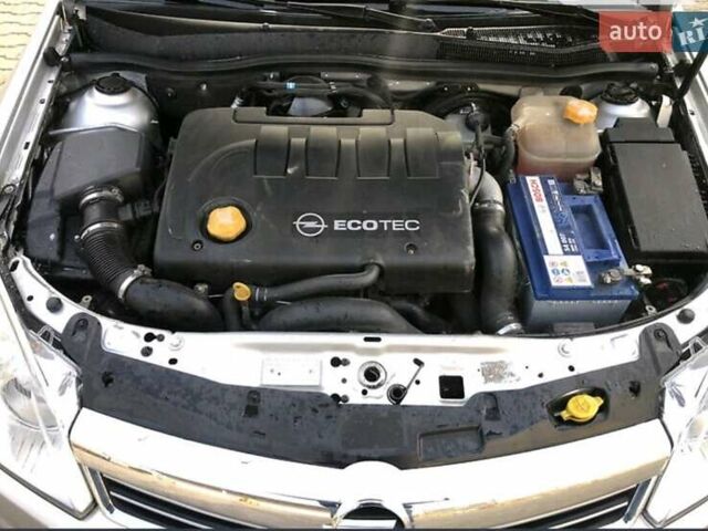 Серый Опель Астра, объемом двигателя 1.91 л и пробегом 291 тыс. км за 5800 $, фото 6 на Automoto.ua