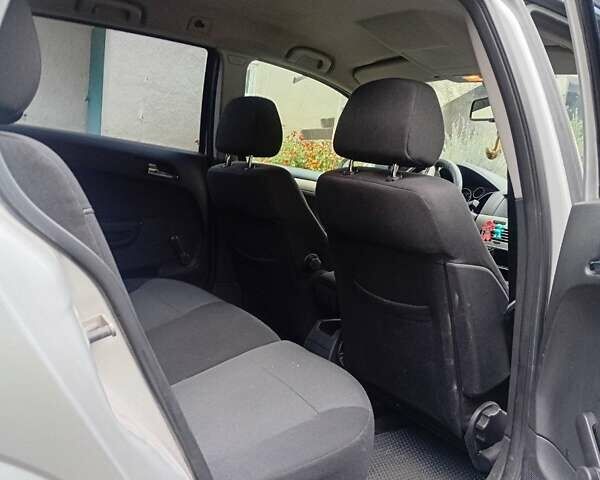 Серый Опель Астра, объемом двигателя 1.6 л и пробегом 385 тыс. км за 4300 $, фото 4 на Automoto.ua