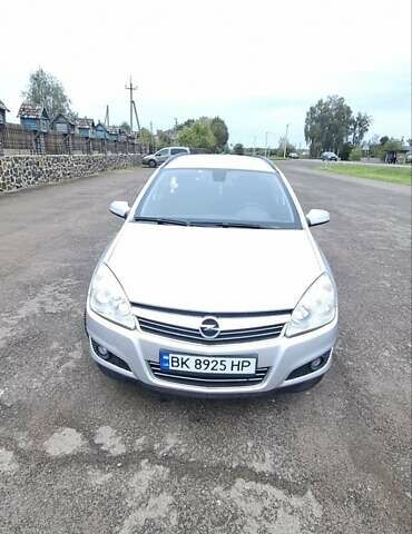 Сірий Опель Астра, об'ємом двигуна 1.7 л та пробігом 277 тис. км за 5500 $, фото 3 на Automoto.ua