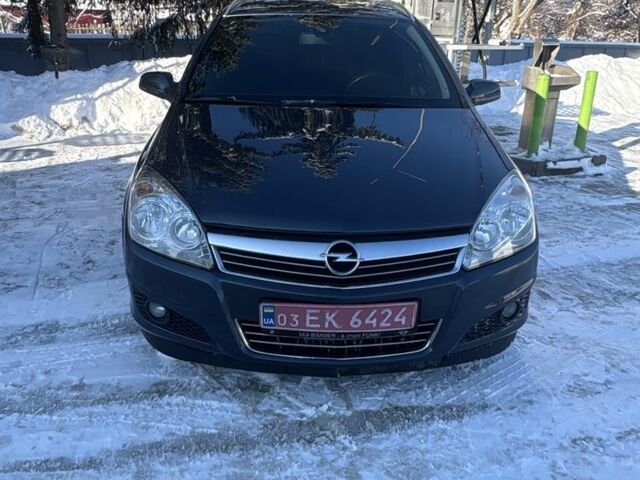 Серый Опель Астра, объемом двигателя 1.6 л и пробегом 250 тыс. км за 5500 $, фото 2 на Automoto.ua