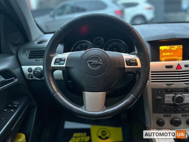 Серый Опель Астра, объемом двигателя 1.7 л и пробегом 321 тыс. км за 6000 $, фото 12 на Automoto.ua