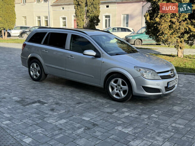 Серый Опель Астра, объемом двигателя 1.69 л и пробегом 334 тыс. км за 3850 $, фото 1 на Automoto.ua