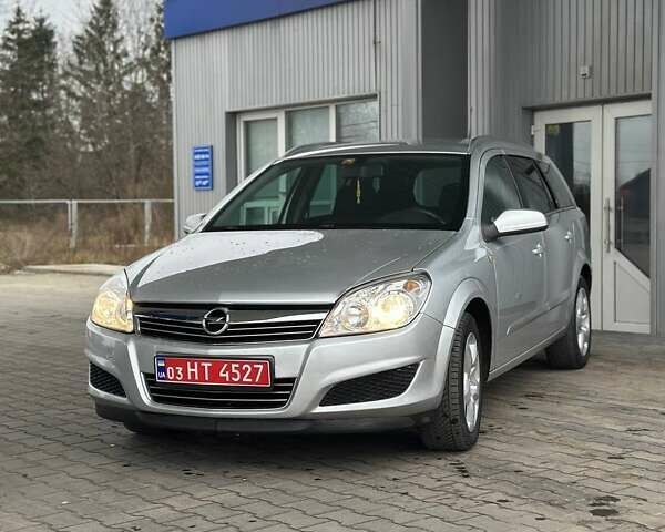 Серый Опель Астра, объемом двигателя 1.6 л и пробегом 160 тыс. км за 5400 $, фото 45 на Automoto.ua