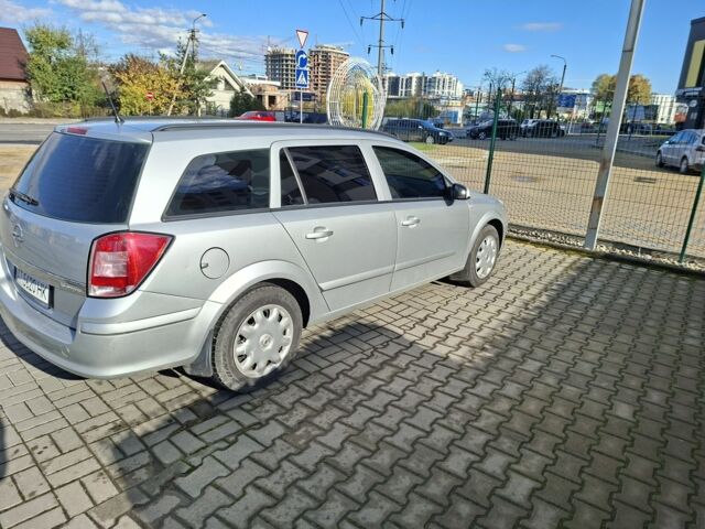 Опель Астра 2007 в Ивано-Франковске на Automoto.ua Серый Опель Астра, объемом двигателя 0 л и пробегом 197 тыс. км за 5400 $, фото 1 на Automoto.ua