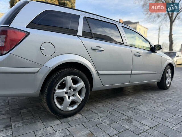 Серый Опель Астра, объемом двигателя 1.69 л и пробегом 334 тыс. км за 3850 $, фото 3 на Automoto.ua