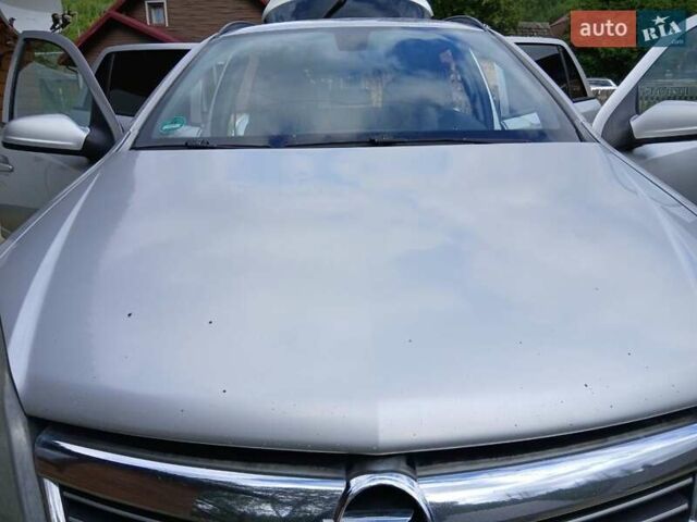 Серый Опель Астра, объемом двигателя 1.7 л и пробегом 320 тыс. км за 3700 $, фото 11 на Automoto.ua