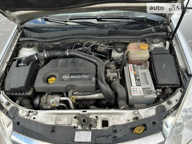 Сірий Опель Астра, об'ємом двигуна 1.7 л та пробігом 274 тис. км за 5400 $, фото 11 на Automoto.ua