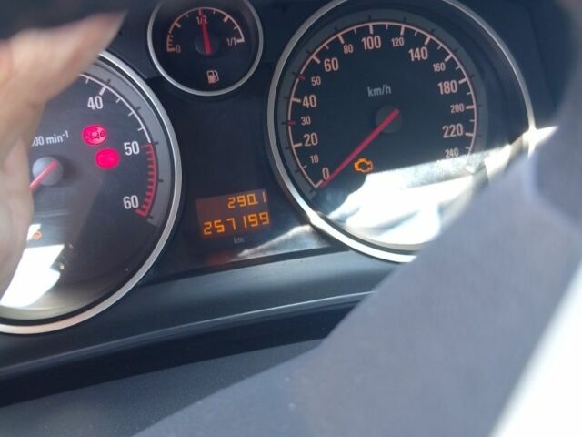 Серый Опель Астра, объемом двигателя 1.7 л и пробегом 274 тыс. км за 5000 $, фото 1 на Automoto.ua