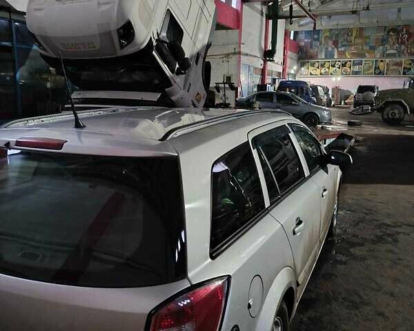 Серый Опель Астра, объемом двигателя 1.4 л и пробегом 333 тыс. км за 4650 $, фото 1 на Automoto.ua