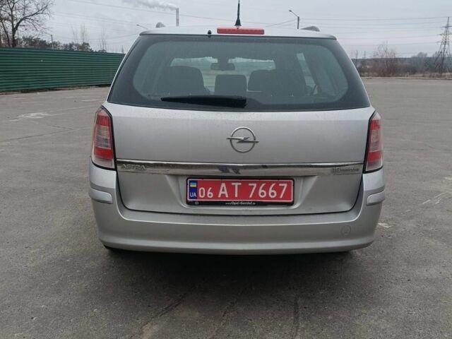 Серый Опель Астра, объемом двигателя 1.6 л и пробегом 226 тыс. км за 5400 $, фото 4 на Automoto.ua