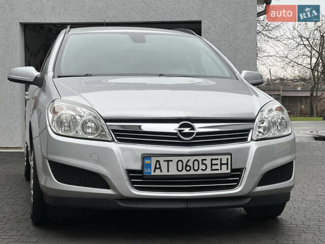 Серый Опель Астра, объемом двигателя 1.36 л и пробегом 270 тыс. км за 3900 $, фото 26 на Automoto.ua
