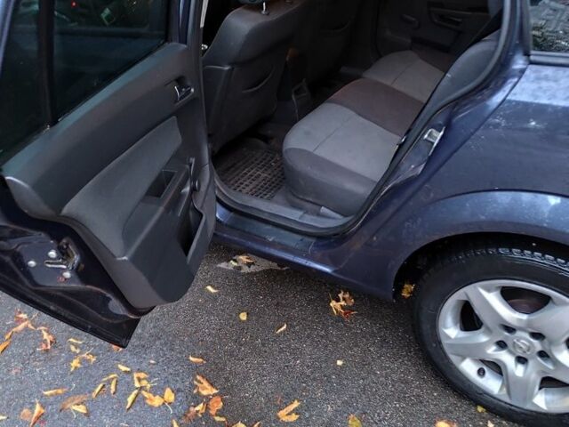 Серый Опель Астра, объемом двигателя 1.9 л и пробегом 365 тыс. км за 2500 $, фото 2 на Automoto.ua