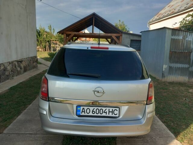 Серый Опель Астра, объемом двигателя 1.9 л и пробегом 310 тыс. км за 4000 $, фото 2 на Automoto.ua