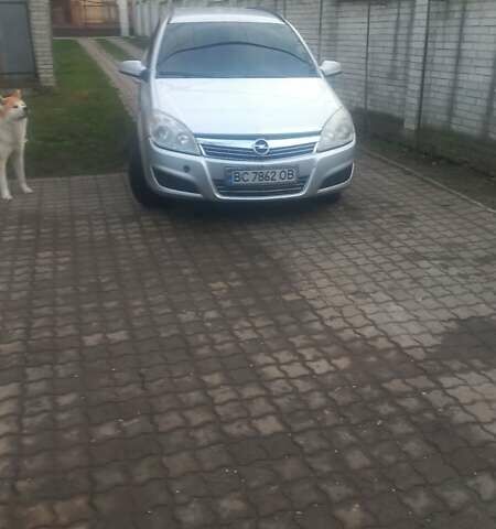 Серый Опель Астра, объемом двигателя 1.69 л и пробегом 330 тыс. км за 3700 $, фото 2 на Automoto.ua