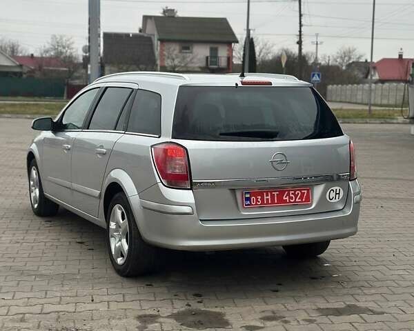 Серый Опель Астра, объемом двигателя 1.6 л и пробегом 160 тыс. км за 5400 $, фото 12 на Automoto.ua