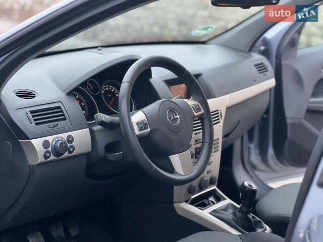 Сірий Опель Астра, об'ємом двигуна 1.7 л та пробігом 240 тис. км за 5199 $, фото 34 на Automoto.ua