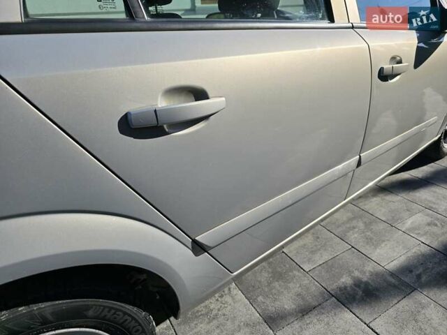 Серый Опель Астра, объемом двигателя 1.3 л и пробегом 238 тыс. км за 4800 $, фото 39 на Automoto.ua