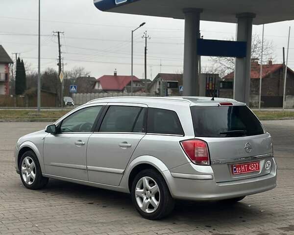 Серый Опель Астра, объемом двигателя 1.6 л и пробегом 160 тыс. км за 5400 $, фото 14 на Automoto.ua