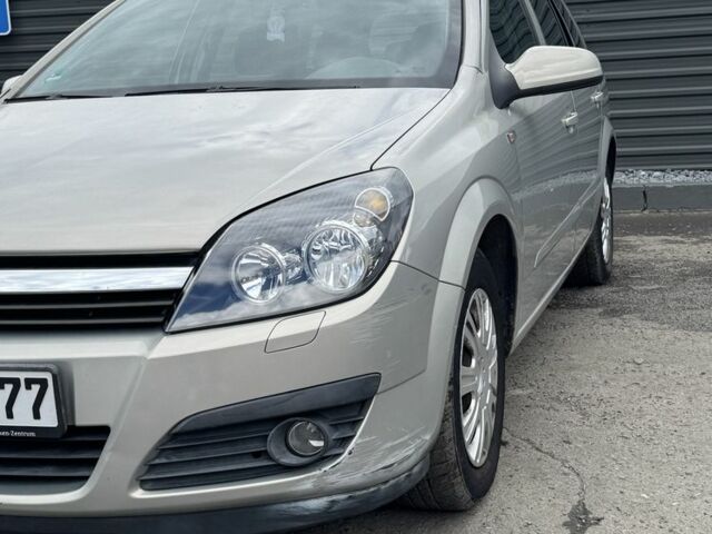 Серый Опель Астра, объемом двигателя 1.6 л и пробегом 205 тыс. км за 3999 $, фото 2 на Automoto.ua