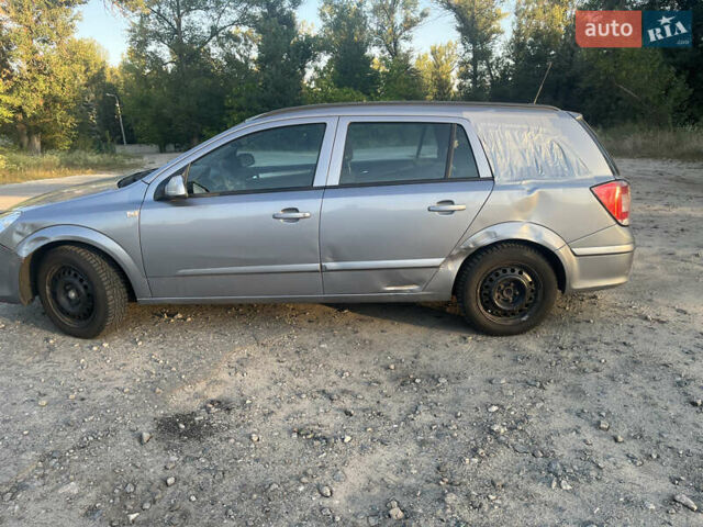 Серый Опель Астра, объемом двигателя 1.3 л и пробегом 432 тыс. км за 4000 $, фото 3 на Automoto.ua