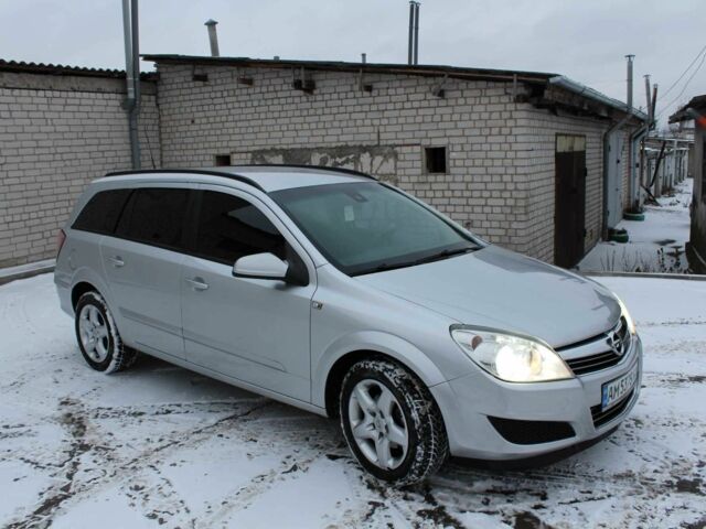 Сірий Опель Астра, об'ємом двигуна 1.7 л та пробігом 303 тис. км за 5199 $, фото 3 на Automoto.ua