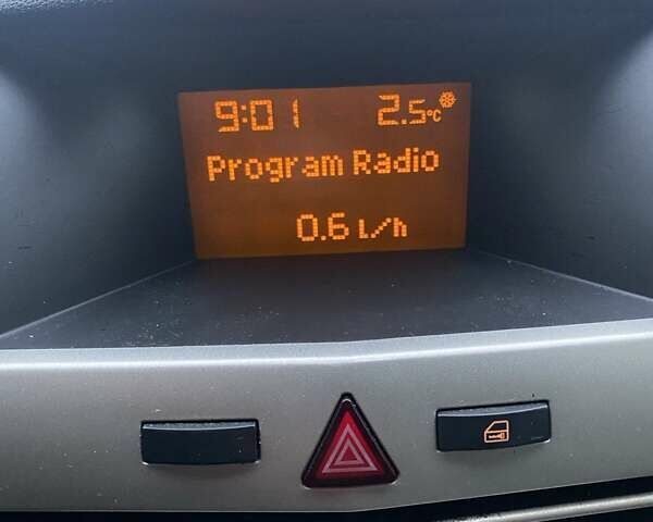 Серый Опель Астра, объемом двигателя 1.6 л и пробегом 289 тыс. км за 4750 $, фото 13 на Automoto.ua