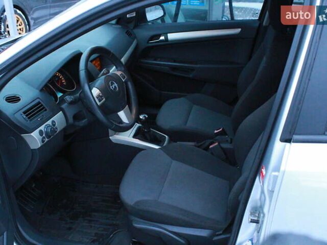 Сірий Опель Астра, об'ємом двигуна 1.7 л та пробігом 303 тис. км за 5199 $, фото 13 на Automoto.ua