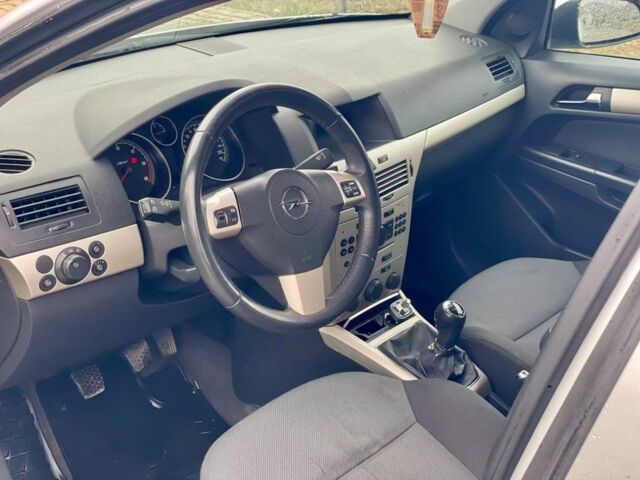 Сірий Опель Астра, об'ємом двигуна 1.7 л та пробігом 240 тис. км за 4300 $, фото 5 на Automoto.ua