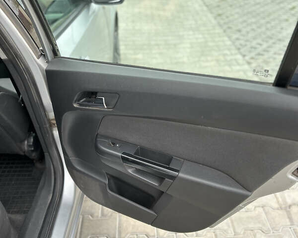 Серый Опель Астра, объемом двигателя 1.6 л и пробегом 250 тыс. км за 5350 $, фото 22 на Automoto.ua