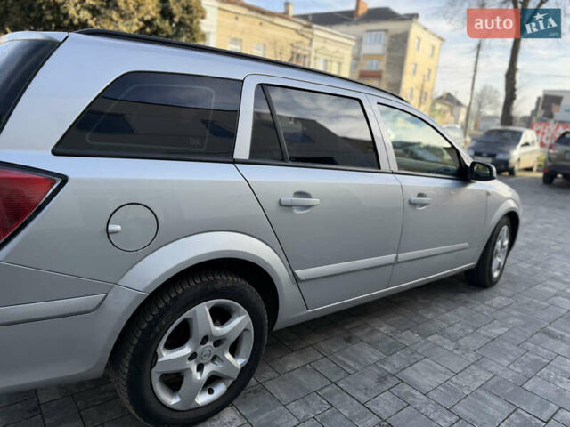 Серый Опель Астра, объемом двигателя 1.69 л и пробегом 334 тыс. км за 3850 $, фото 4 на Automoto.ua