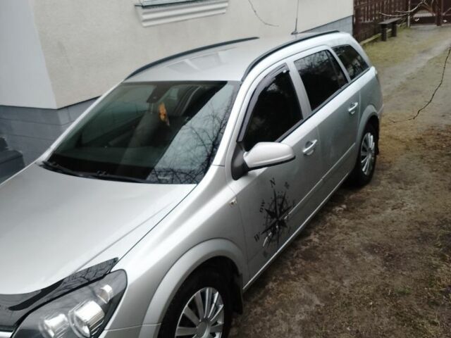 Серый Опель Астра, объемом двигателя 1.2 л и пробегом 306 тыс. км за 3600 $, фото 1 на Automoto.ua