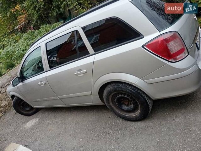 Серый Опель Астра, объемом двигателя 1.6 л и пробегом 385 тыс. км за 4300 $, фото 6 на Automoto.ua