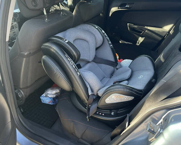 Серый Опель Астра, объемом двигателя 1.6 л и пробегом 209 тыс. км за 4800 $, фото 9 на Automoto.ua