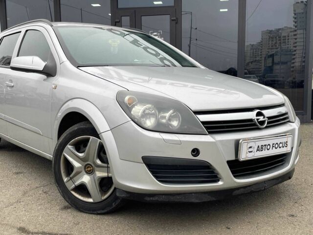 Серый Опель Астра, объемом двигателя 1.6 л и пробегом 299 тыс. км за 4790 $, фото 1 на Automoto.ua