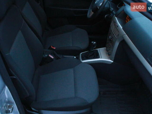 Сірий Опель Астра, об'ємом двигуна 1.7 л та пробігом 303 тис. км за 5199 $, фото 21 на Automoto.ua