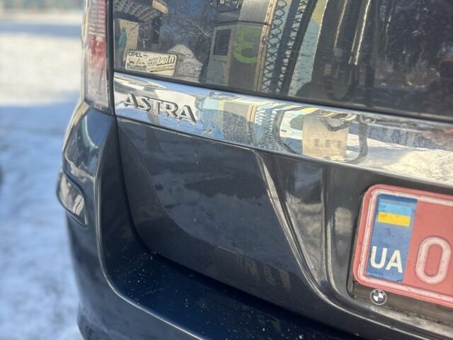 Серый Опель Астра, объемом двигателя 1.6 л и пробегом 250 тыс. км за 5500 $, фото 13 на Automoto.ua