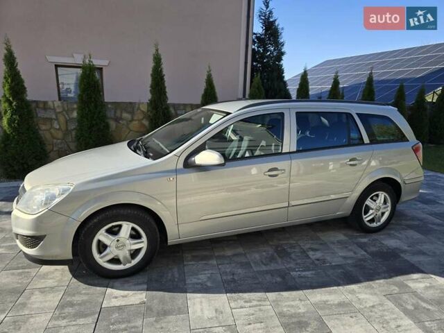 Серый Опель Астра, объемом двигателя 1.3 л и пробегом 238 тыс. км за 4800 $, фото 10 на Automoto.ua