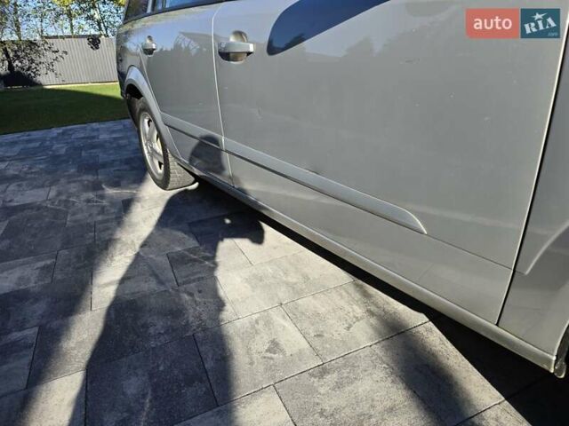 Серый Опель Астра, объемом двигателя 1.3 л и пробегом 238 тыс. км за 4800 $, фото 41 на Automoto.ua