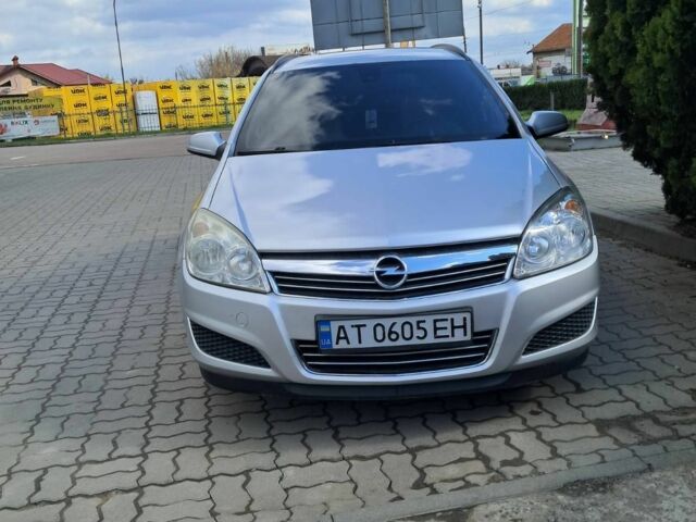 Серый Опель Астра, объемом двигателя 1.4 л и пробегом 260 тыс. км за 3900 $, фото 1 на Automoto.ua