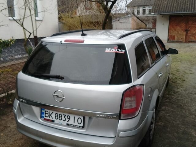 Серый Опель Астра, объемом двигателя 1.2 л и пробегом 306 тыс. км за 3600 $, фото 5 на Automoto.ua