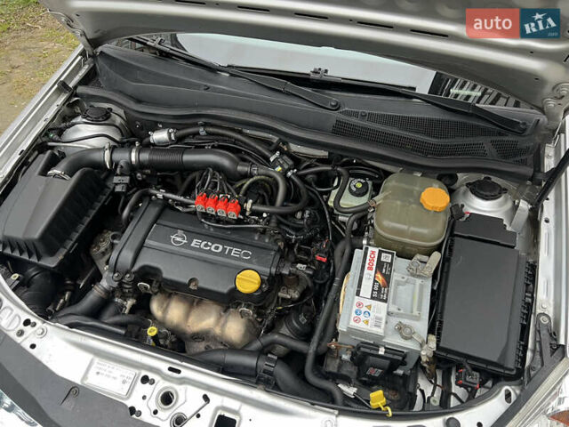 Серый Опель Астра, объемом двигателя 1.36 л и пробегом 270 тыс. км за 3900 $, фото 73 на Automoto.ua