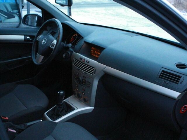 Сірий Опель Астра, об'ємом двигуна 1.7 л та пробігом 303 тис. км за 5199 $, фото 15 на Automoto.ua