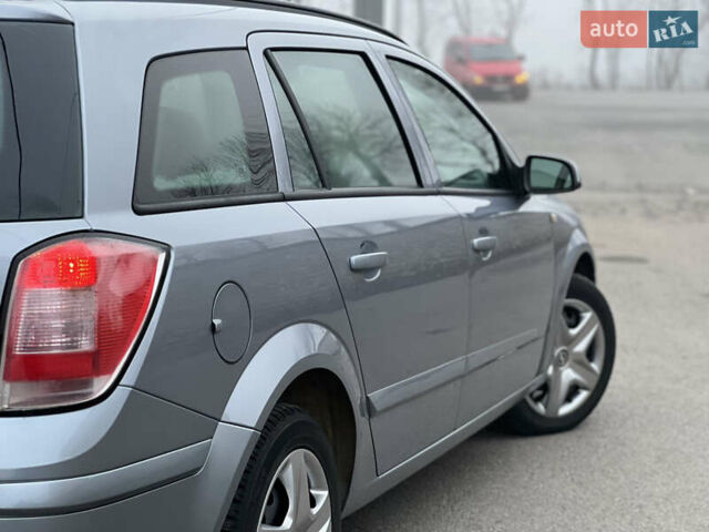 Сірий Опель Астра, об'ємом двигуна 1.7 л та пробігом 240 тис. км за 5199 $, фото 24 на Automoto.ua