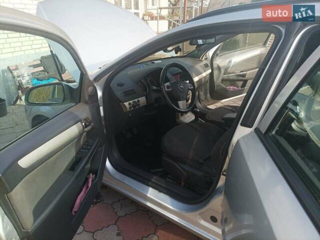 Сірий Опель Астра, об'ємом двигуна 1.6 л та пробігом 300 тис. км за 4500 $, фото 8 на Automoto.ua